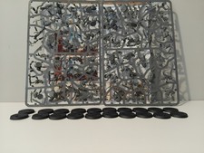 20 rats des clans Skavens