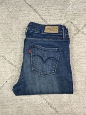 Jean Levi’s Femme Demi Curve