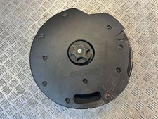 Infiniti Q30 2017 Enceinte