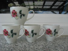 4 TASSES CAFE Porcelaine