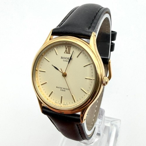 Montre analogique quartz - à,