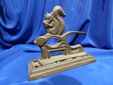 Casse noix écureuil en fonte