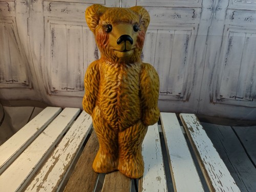Vailliancourt folk art bear