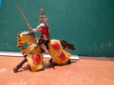 n°22 chevalier aigle rouge et