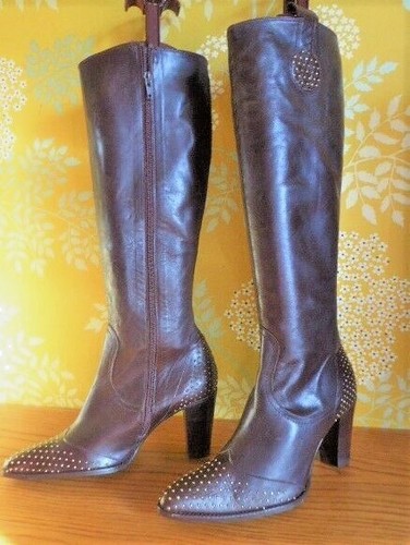Sanche rosa bottes - de, la