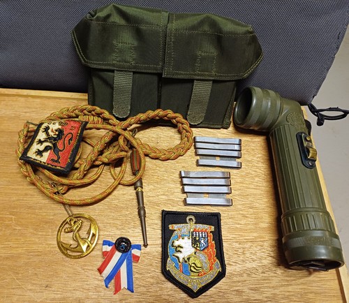 Lot militaria fourragère - militaria,