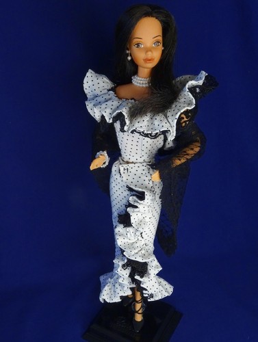 Barbie tenue flamenco blanche - tenue,