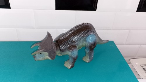 1611252 figurine dino riders - dino,