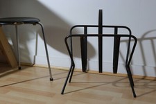 Porte-revues attribué à