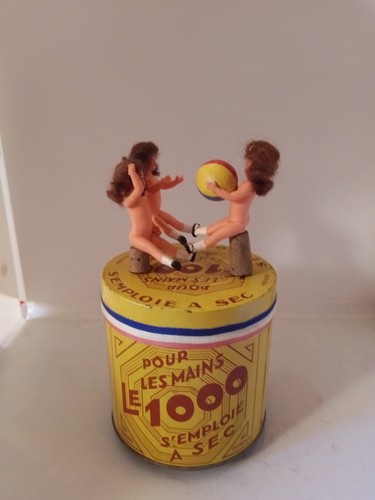 Ancienne boite publicitaire - boite,