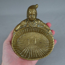 cendrier pyrogène ancien en