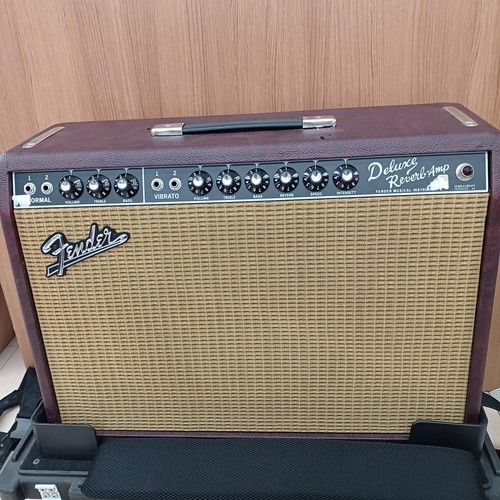 Fender vacuum tube guitar amp - fender,
