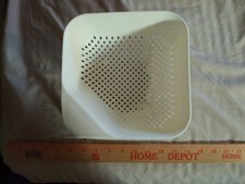 Joseph Joseph White Square Colander NEW NWOT 7 3/4 in.square x 4.5 in. hgt