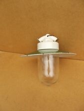 Lampe de cour ancienne