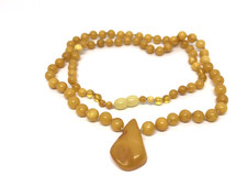 Collier AMBRE pendentif jaune d'oeuf perles rondes cadeau pierre jaune de la ...