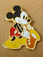 pin's pins badge.  mickey