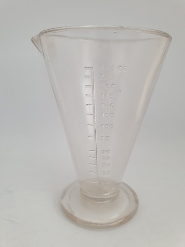 Verre pied gradue 250ml - pied,