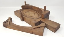 ANCIEN RARE MOULE A BEURRE A CHEVILLES