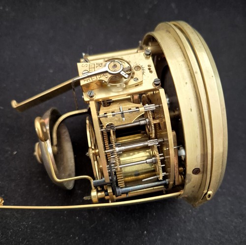 Mouvement pendule avec platine