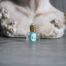 3 cm de haut, Petite bouteille