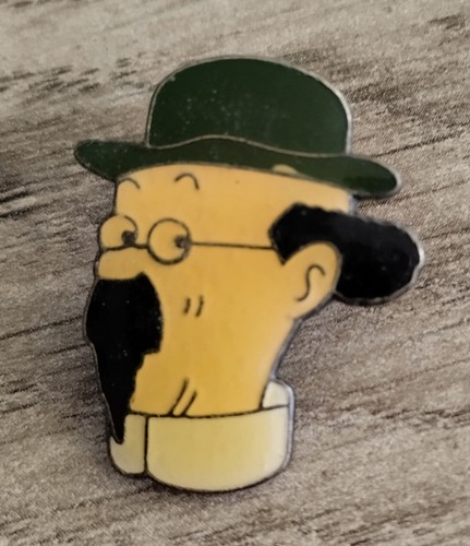 Pin tintin professeur - pin's,