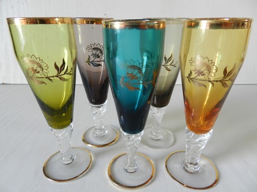Lot beaux verres à - de,