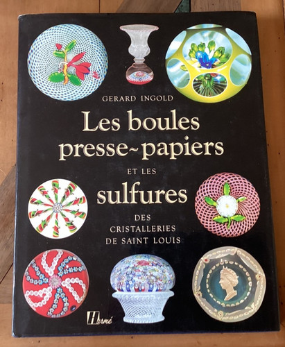 Les boules presse - -papiers, et