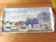 YOUEN, plat a cake signé, décor breton réalisé a la main