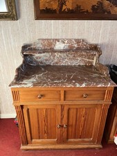 Meuble coiffeuse en pitchpin et dessus en marbre