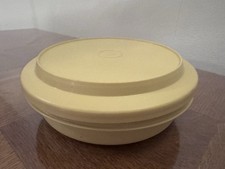 Assiette jaune vintage