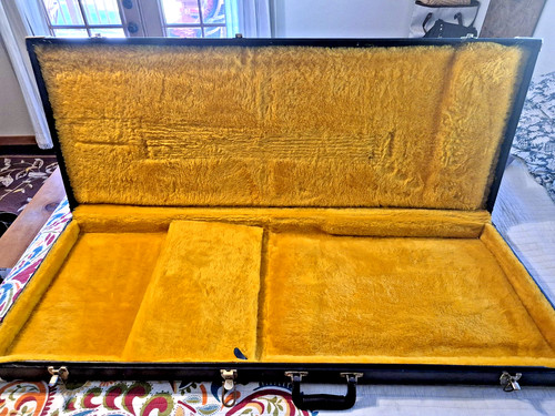 Vtg hard case only washburn - only,