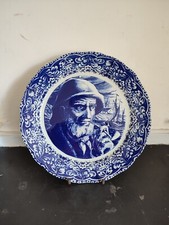 Plat en faïence à décor de