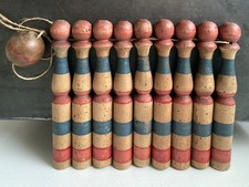 ANCIEN JEU DE 9 QUILLES/ 1