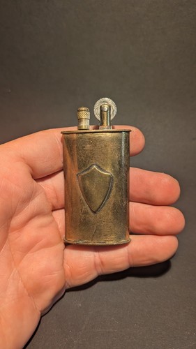 Briquet poilu art de - briquet,