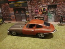 Jaguar E Type 1961 1/18 rat