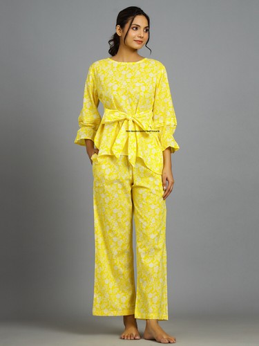 Ensemble hauts pantalons - hauts, et