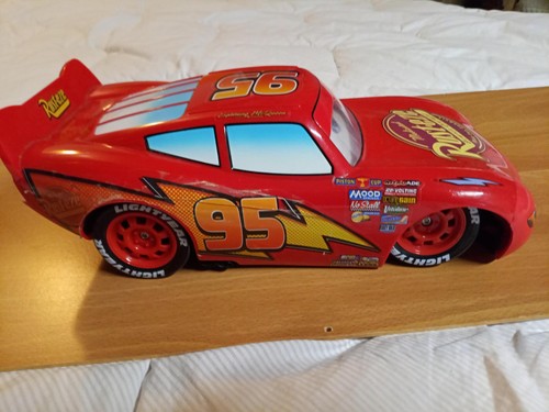 Voiture disney pixar - voiture,
