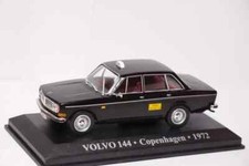 TAXI DU MONDE. VOLVO 144 TAXI