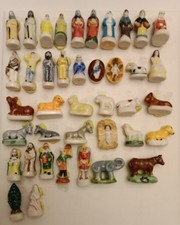  LOT DE 40 FEVES  SANTONS