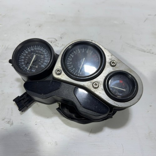 100 neuf 98 - 100%, suzuki