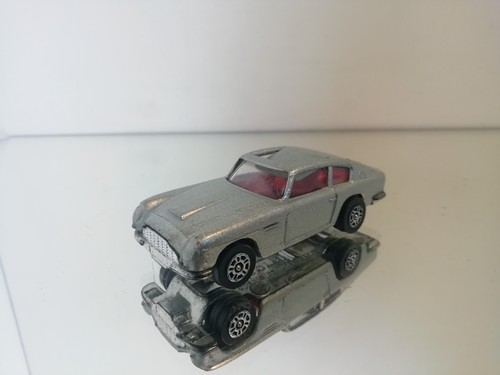Corgi aston martin - aston,