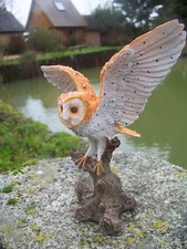 MO0476  FIGURINE  STATUETTE