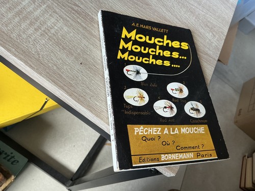Mouches ae mars - mouches..mouches, -ae
