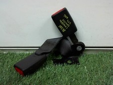 Attache ceinture arriere