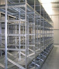 rayonnages métalliques, racks