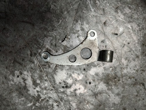 Clutch cable end bracket
