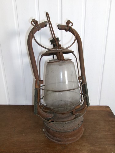 Ancien grande lampe - , tempête