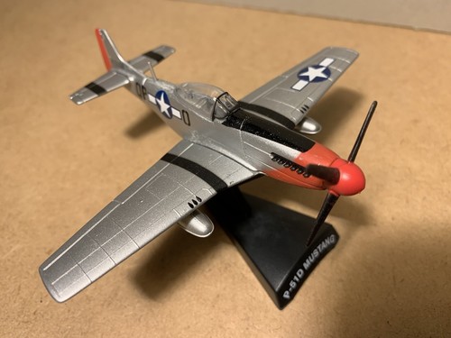Avion mustang d - avion,