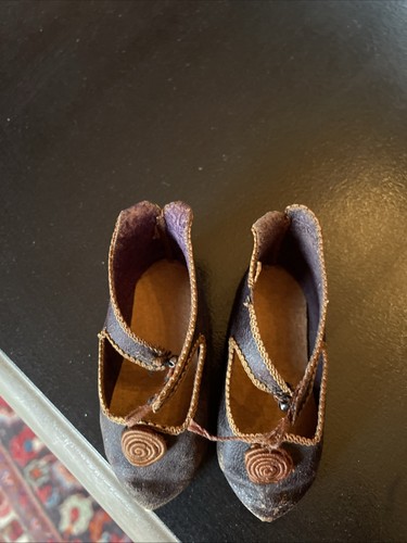 Chaussures anciennes pour - chaussures,