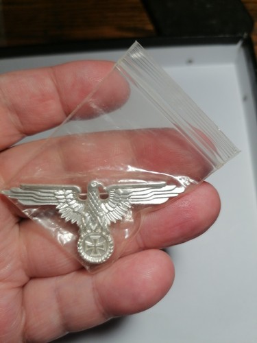 Broches aigle avec croix - aigle,